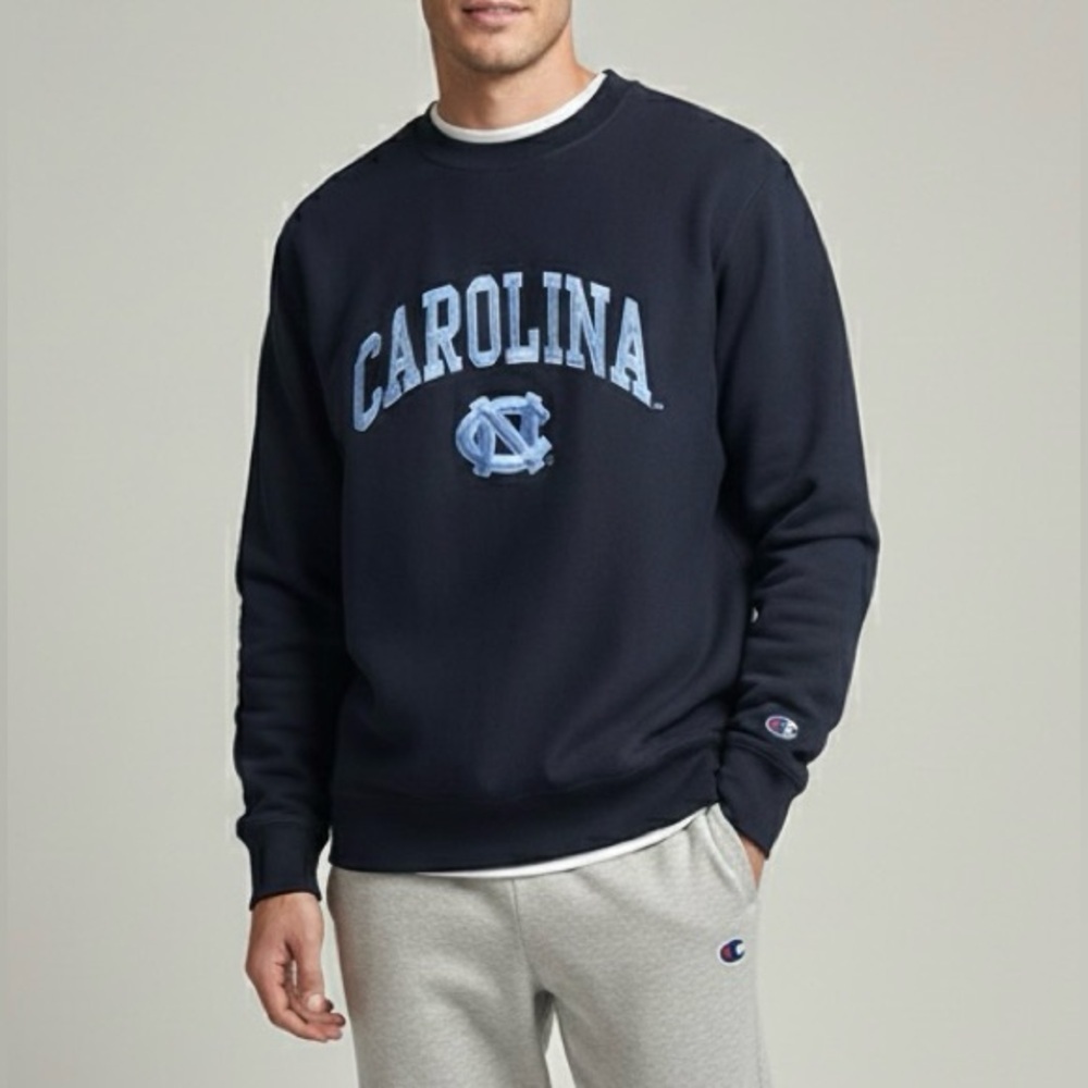 CHAMPION North Caroline Navy Crewneck | Large